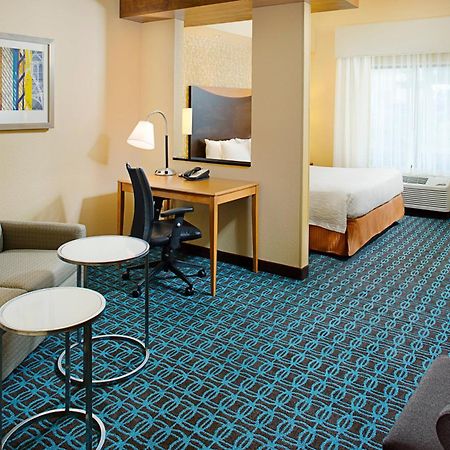 Fairfield Inn & Suites By Marriott San Antonio Seaworld / Westover Hills Exterior photo