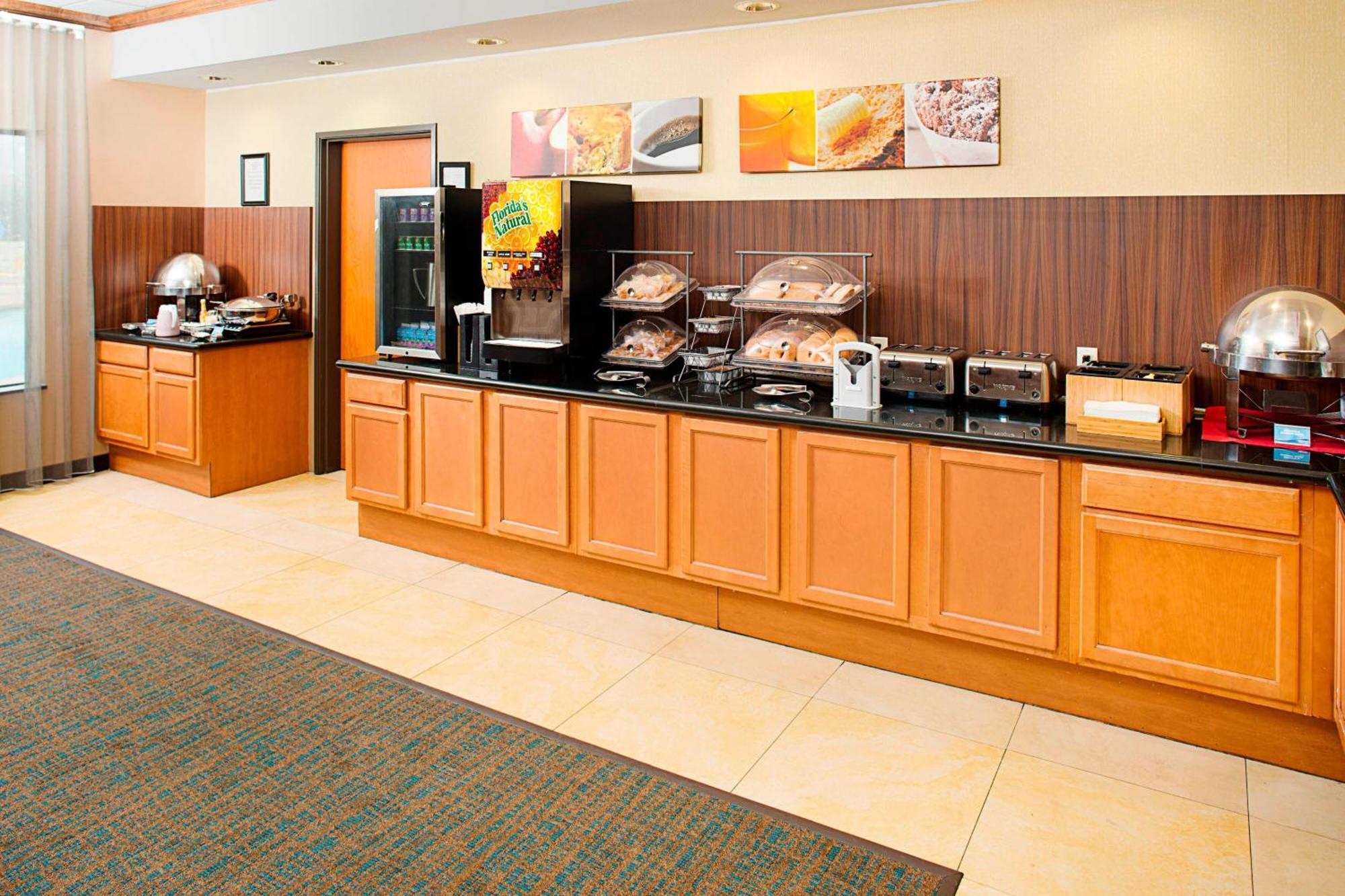 Fairfield Inn & Suites By Marriott San Antonio Seaworld / Westover Hills Exterior photo
